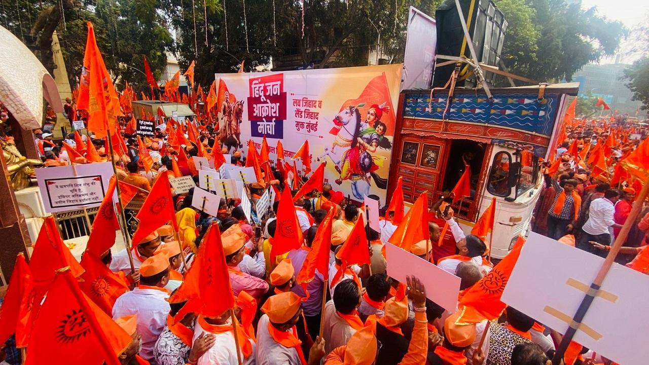 In Photos: Hindu outfits hold protest march against 'love-land jihad' in Dadar